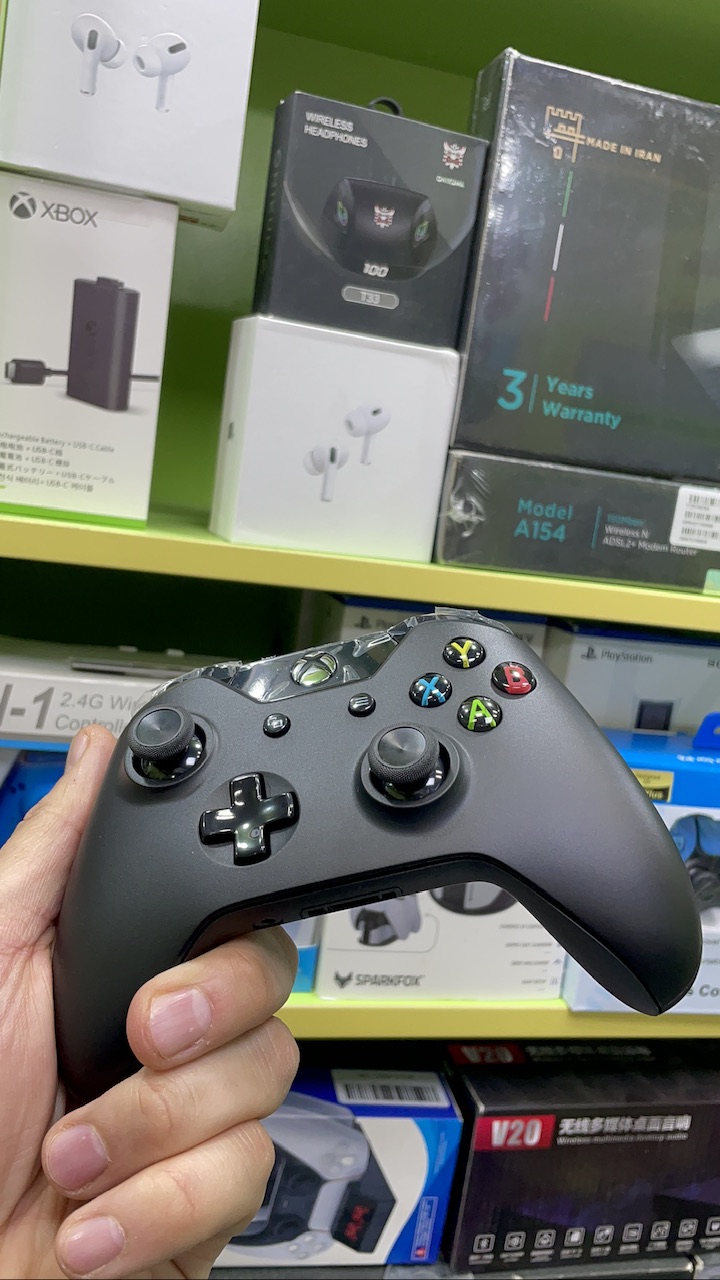 دسته بازی مایکروسافت مشکی Xbox One